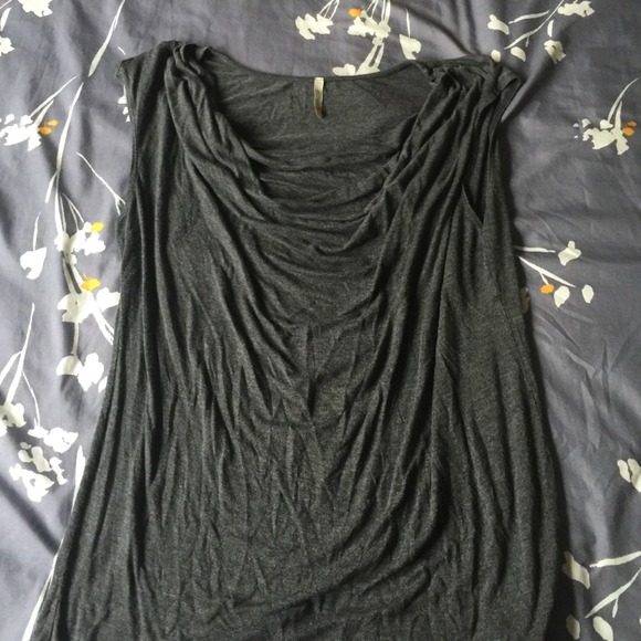 Grey top - Picture 1 of 1