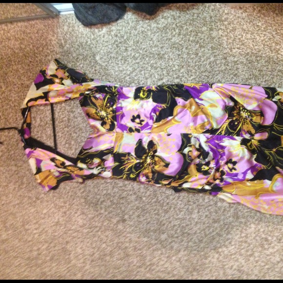 Cache dress - Picture 3 of 3