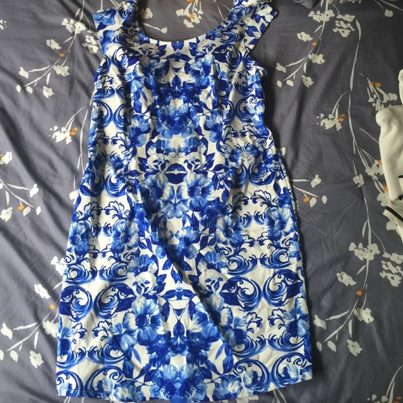 Dress - Picture 1 of 1