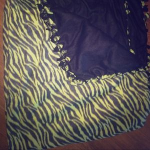 Tie blanket!!! Zebra