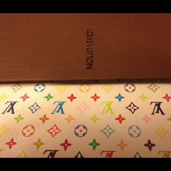 Women's leather wallet