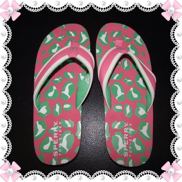 Sperry flip flops