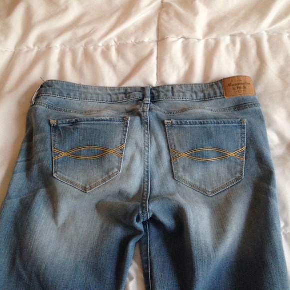 Abercrombie jeans - Picture 2 of 2