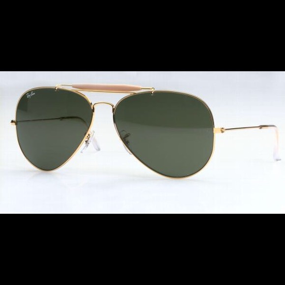 Ray-Ban Accessories - Gold Ray-Ban Aviators (SOLD ON THREADFLIP)