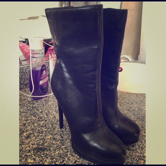Kelsi Dagger short heel boots