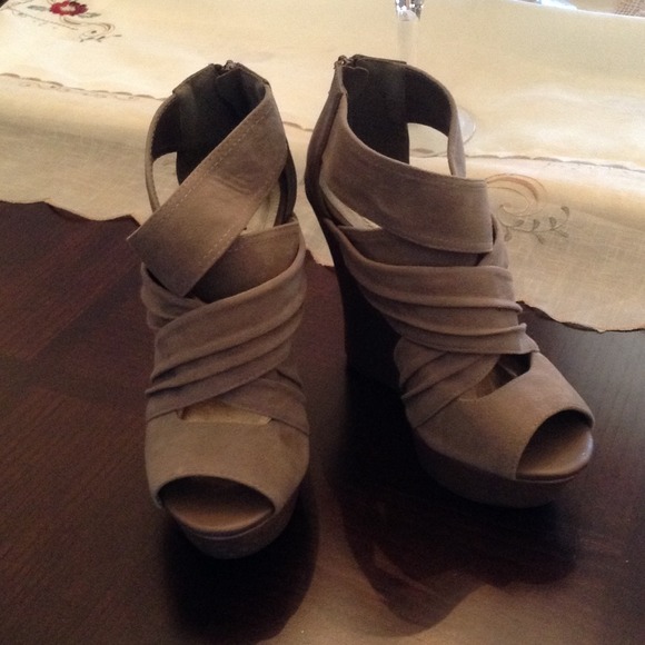 CR Wedges