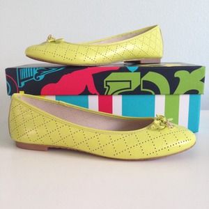 C. Wonder Ballet Flats