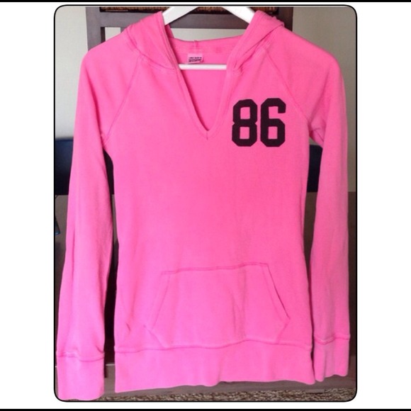 Victoria's Secret PINK Top - Picture 2 of 4