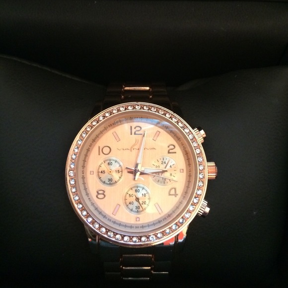 Rose gold fashion watch