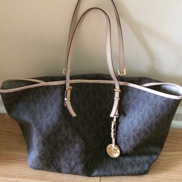 Michael Kors jet set travel malfunction tote