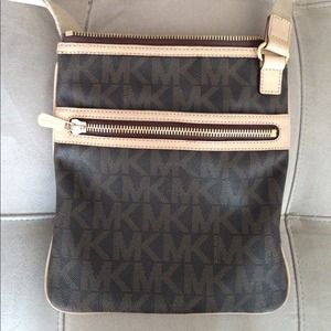 Michael Kors Crossbody purse