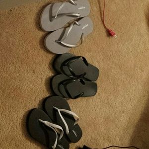 3 pairs of flip flops!