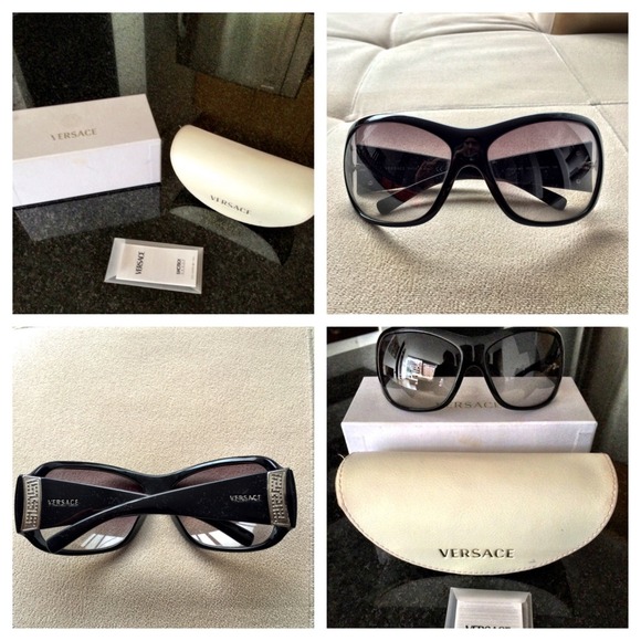 Beautiful Versace Sunglasses! FLASH SALE!