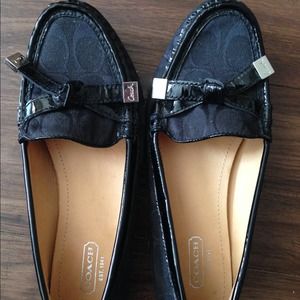 Coach flats