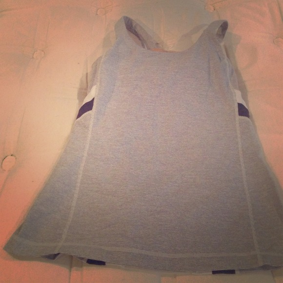 LuLu Lemon Athletica tank with adjustable bra