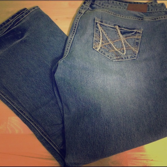 Cute boot cut jeans!!