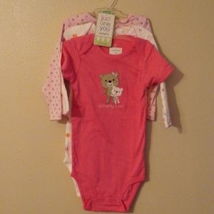 Carter's 3 piece set and white sandals