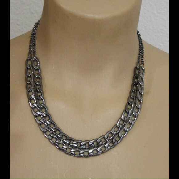 Metallic gray chain necklace new