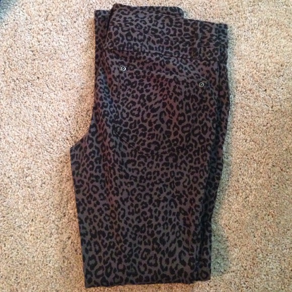 Express leopard jeggings