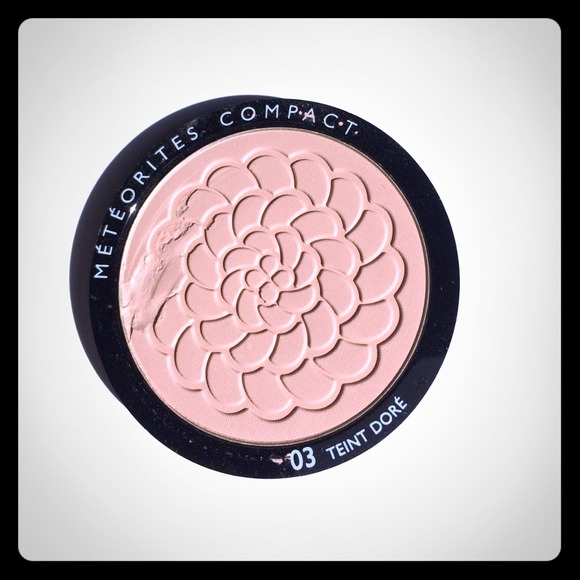 Guerlain meteorite compact powder (03 teint dore)