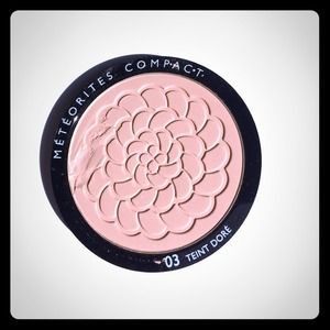 Guerlain meteorite compact powder (03 teint dore)