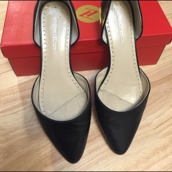 Adrienne Vittadini cut out flats