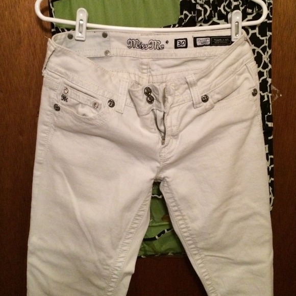 White boot cut miss mes!