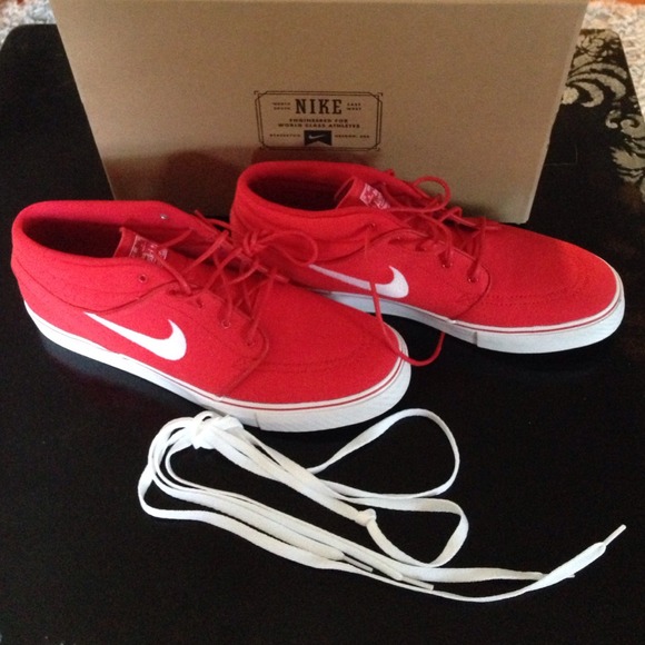 Nike Other - Men's Nike Janoski mids.