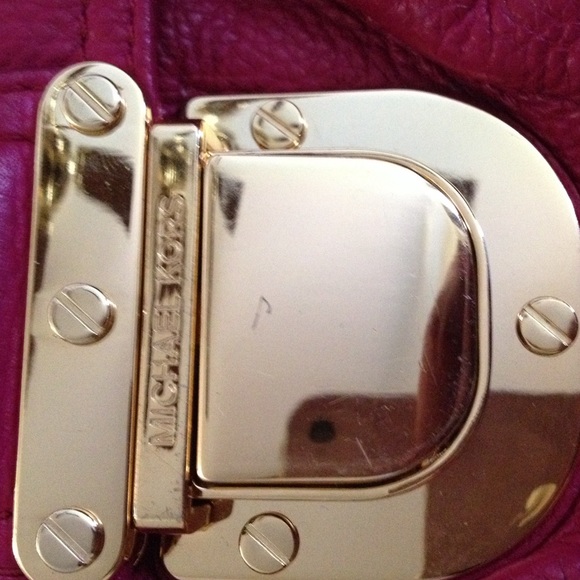 ❌SOLD ON EBAY❌MK cross-body mini bag - Picture 3 of 4