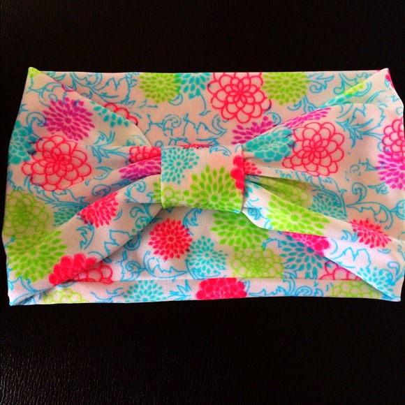 Beautiful colorful flower turban!