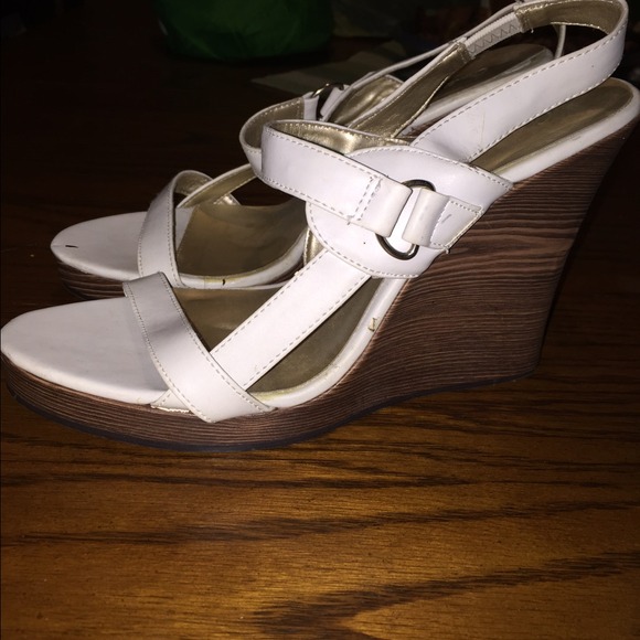 White wedges - Picture 1 of 4
