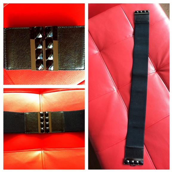 Black stretch belt!