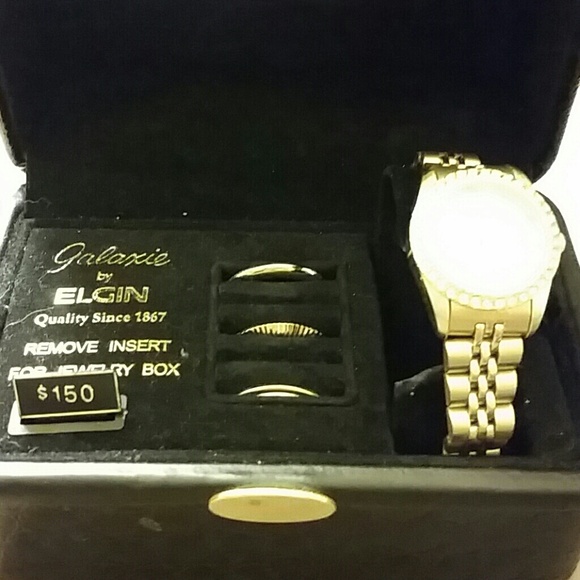 Watch - Picture 2 of 4