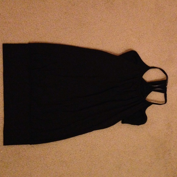 Black Lululemon tank