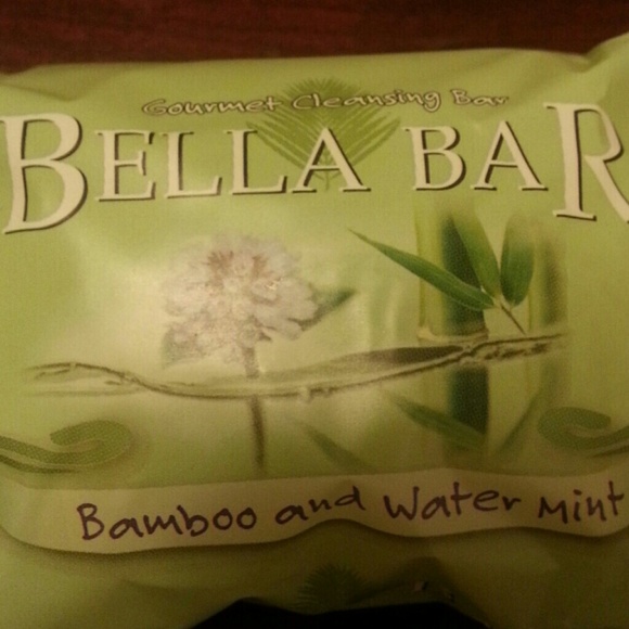 BAMBOO & WATER MINT MIA BELLA CLEANSING BAR