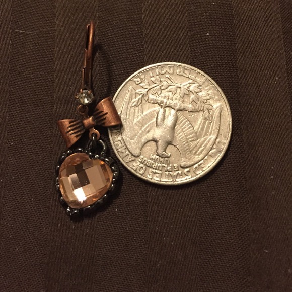 💛Betsey Johnson Earrings💛 - Picture 3 of 3