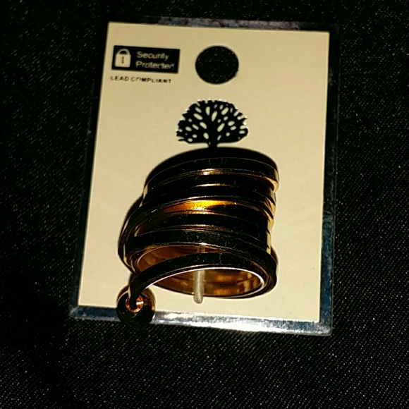 Wrap around ring