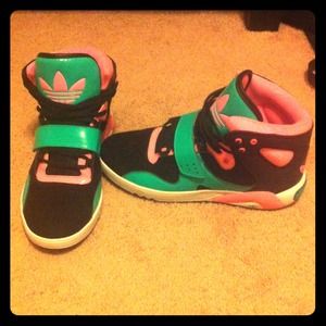 Adidas Black/ Pink/ Aqua Roundhouse Shoes