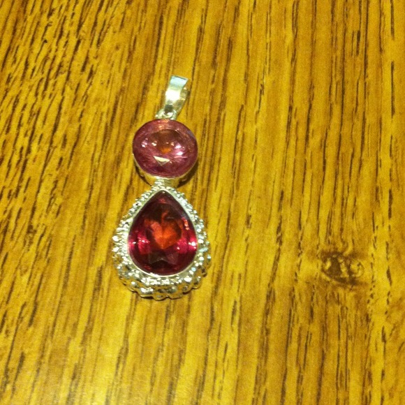 Jewelry - S80 silver and garnet pendant CHRISTMAS SALE