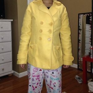 Yellow pea coat