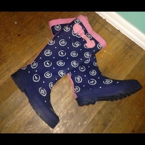 GIVE ME YOUR BEST OFFER •PINK rainboots • RARE ✨😍