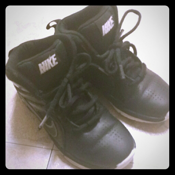 Toddler boys NiKe shoes