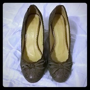Genuine leather heels from boutique (olive green)