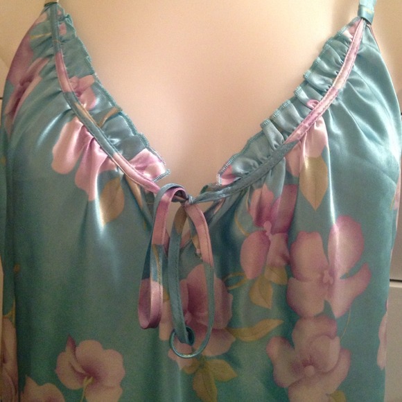 small size silk sleepwear - Picture 2 of 3