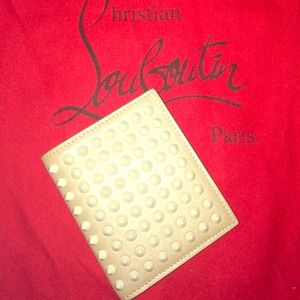 🚫SOLD🚫Christian Louboutin Paros Spikes Walle