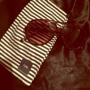 GAP tortoiseshell aviators