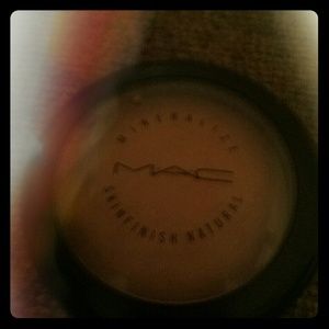 MAC Skinfinish Natural Medium Dark