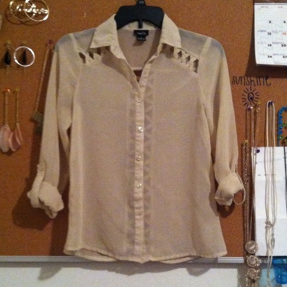 Rue 21 button up