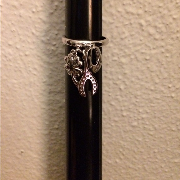 ❌Sold❌Sterling Silver Good Luck Charm Ring - Picture 2 of 2