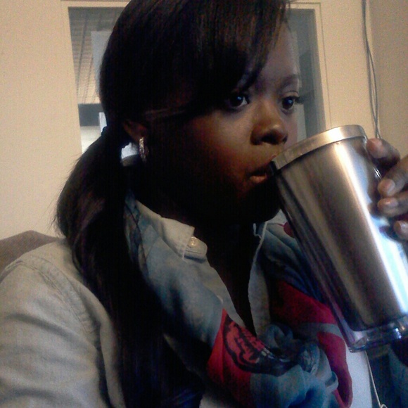 BEAUTIFUL INDOOR/OUTDOOR SCARVES - Picture 1 of 3